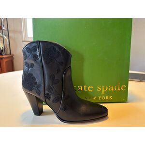 Kate Spade New York Dalton Bootie with Floral Embroidered Pattern Sz 7.5
